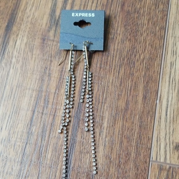 Earrings - Picture 1 of 3